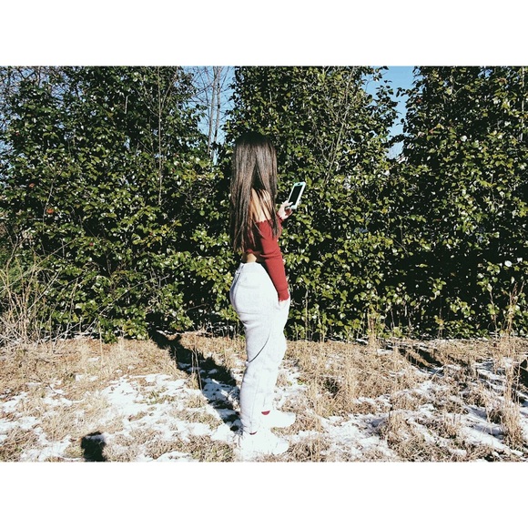 Off The Shoulder Long Sleeve Crop - Burgundy - Picture 3 of 5